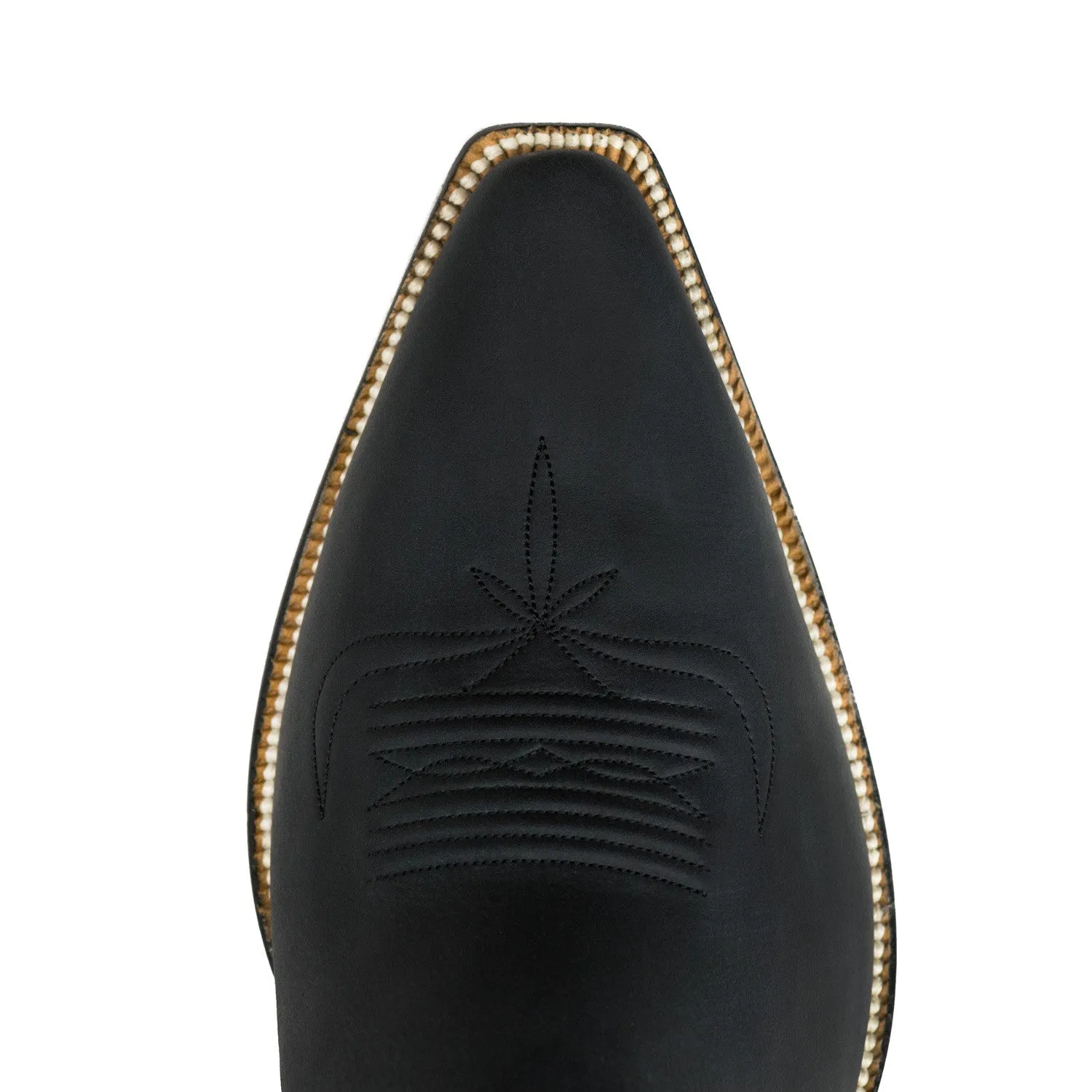 Apache Boot in Black