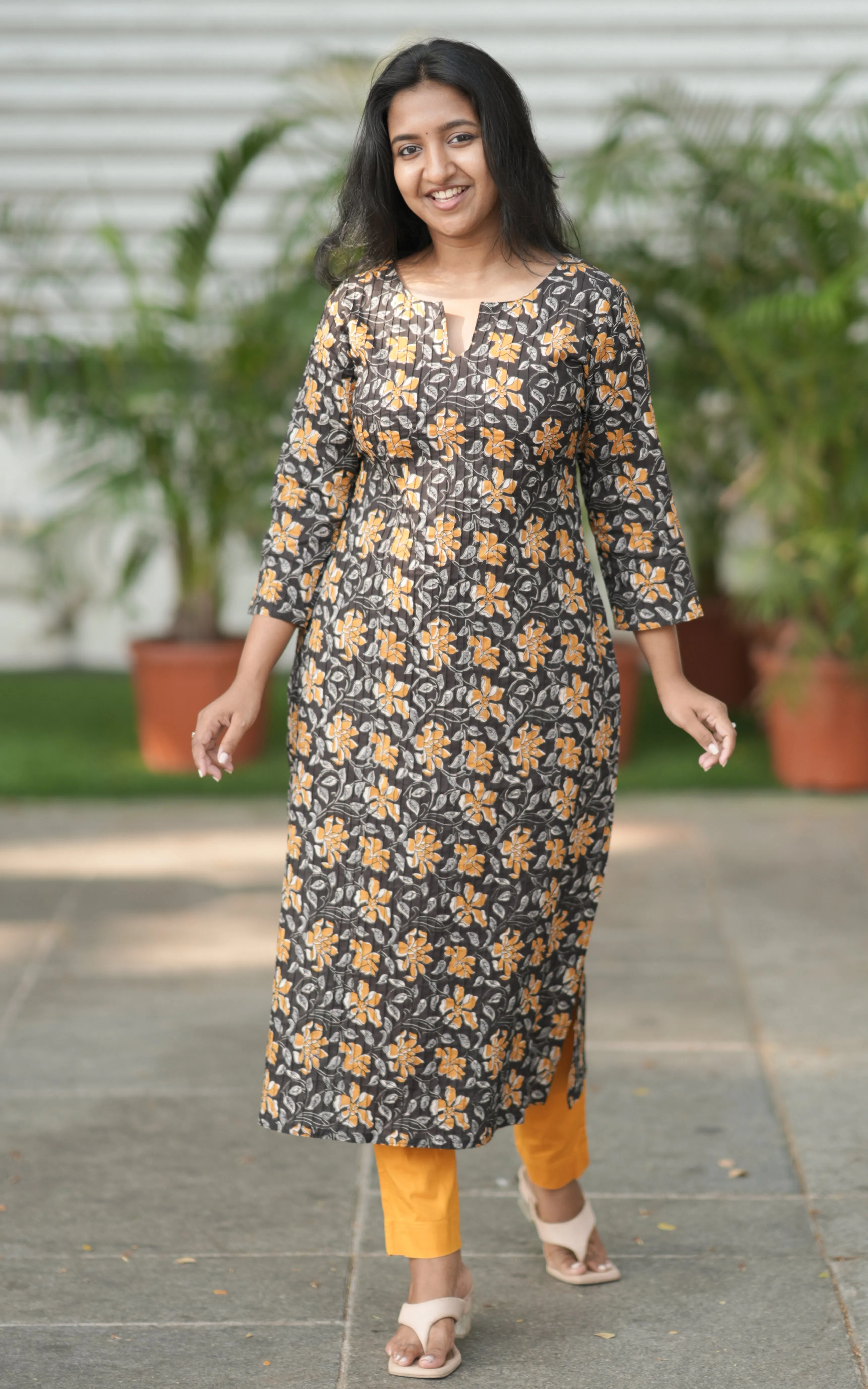 Lakshana E