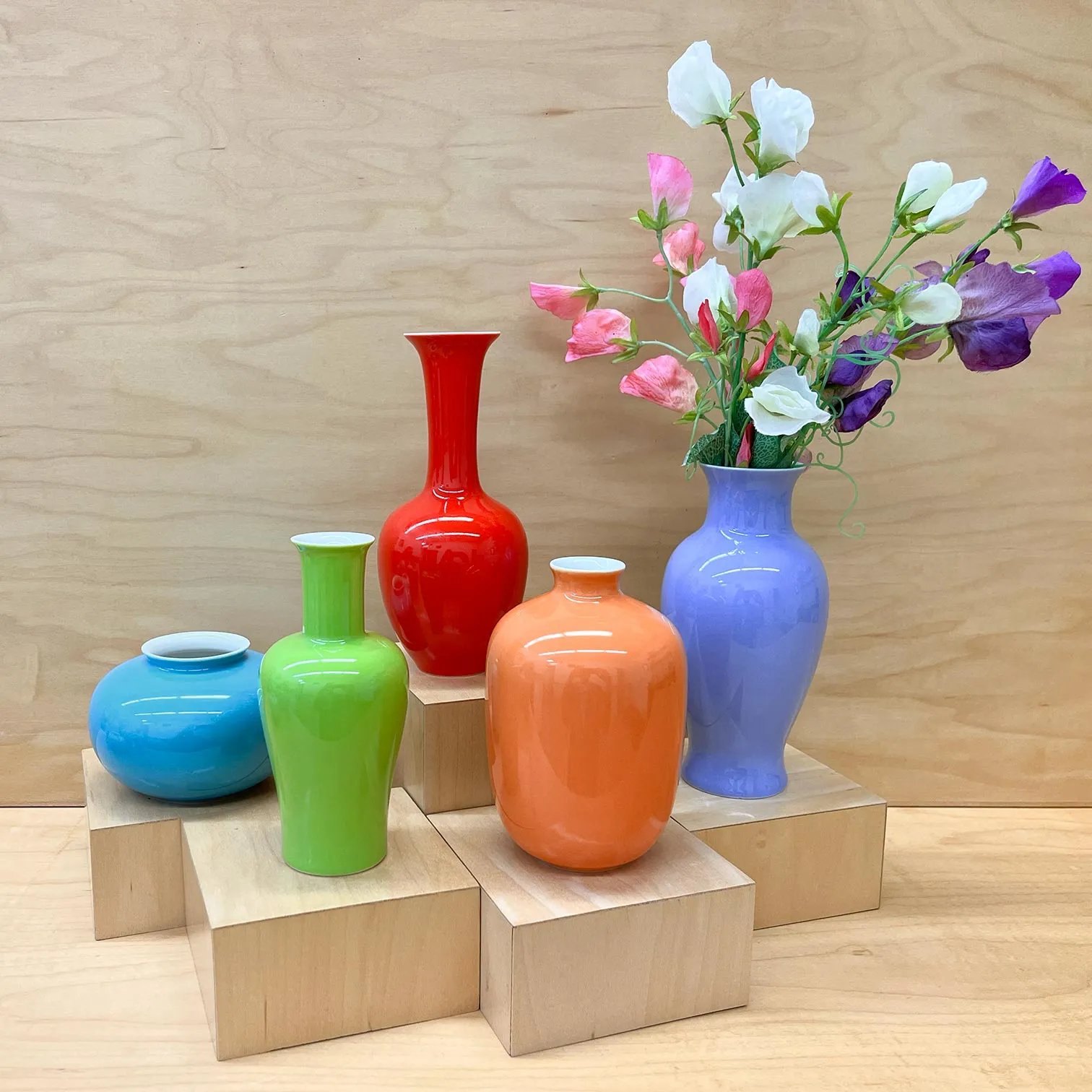 Mini round porcelain vase