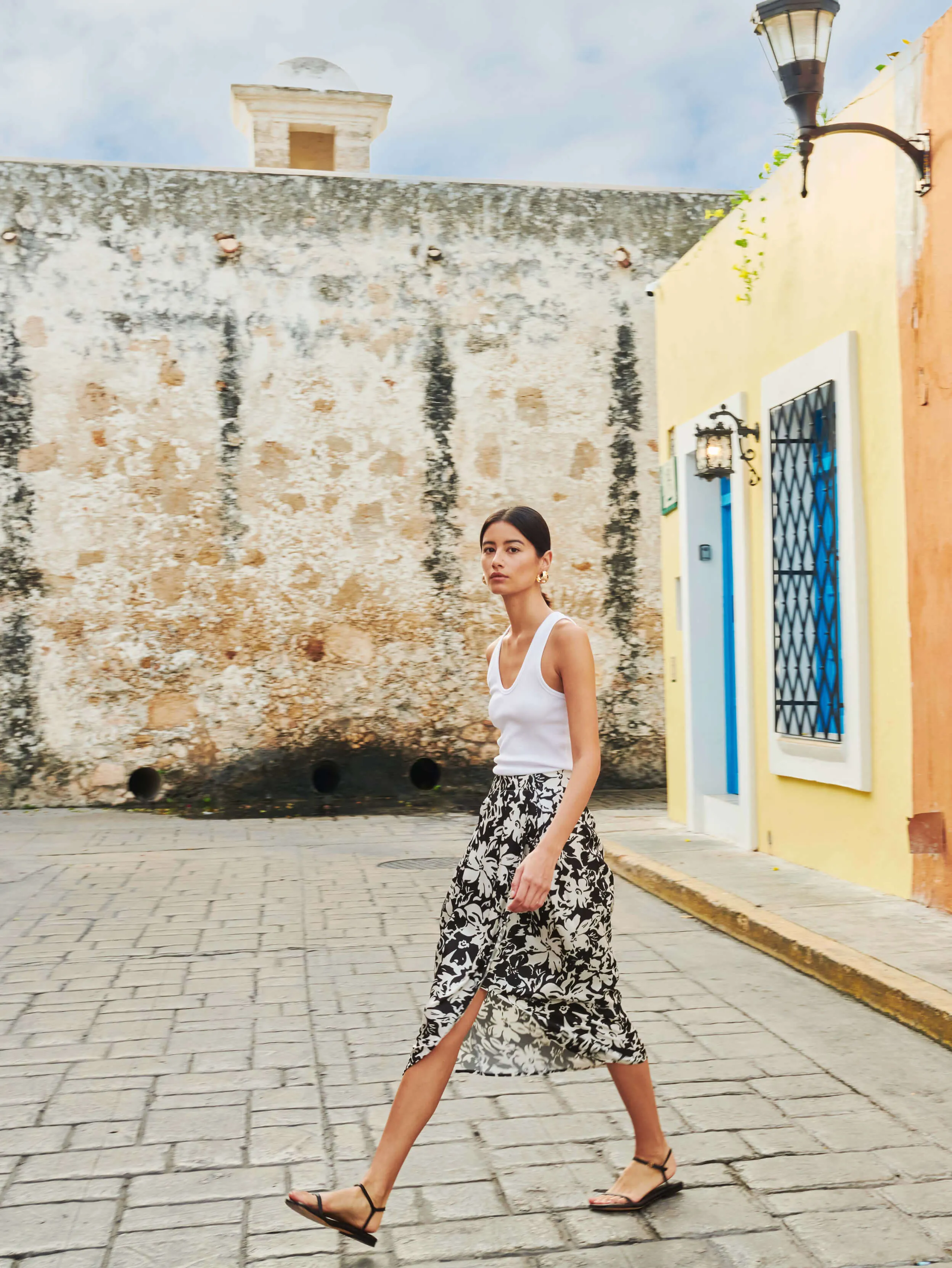 Suri Sarong